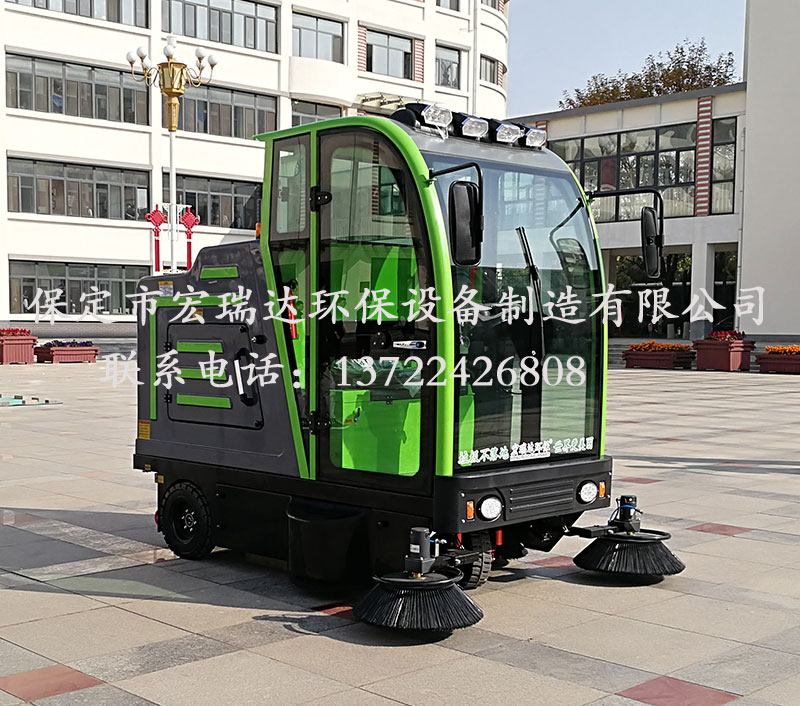 HRD-2150全封閉雙風(fēng)機(jī)駕駛式掃地車 HRD-2150全封閉雙風(fēng)機(jī)駕駛式掃地車